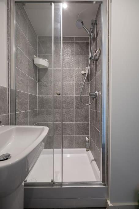 Cosy 3 Bed Near Beaches, Cardiff & Brecon Beacons Coity Экстерьер фото
