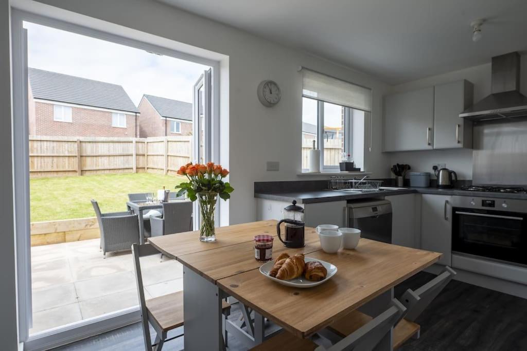 Cosy 3 Bed Near Beaches, Cardiff & Brecon Beacons Coity Экстерьер фото